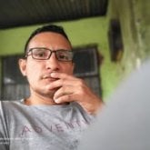 Desempleado. Soy papá soltero, estatura