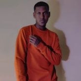 Pareja y Aldo más. Umhumild, amable