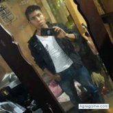 Busco pareja. Mujeres. Trabajador. Jugar