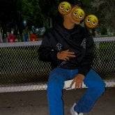 Una linda mujer sin traumas jaja. Soy