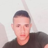 Operador. Mujeres bonits. Soltero bajo.