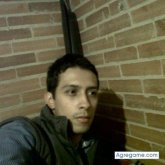 Encuentra Hombres solteros en Apulo