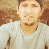 Trabajador. Busco hacer amistades. Una