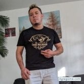 Busco pareja. Chicas. Onesto cariñoso.