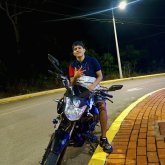 Busco pareja. Estoy buscando una novia.