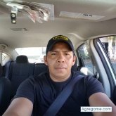 JWarren chico soltero en Corona