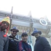 Busco hacer amistades. Hacer amigos. Eso