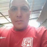 Busco pareja. Una hermosa mujer joven