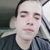 Estudiante y Trabajador. Mujeres de 18 a