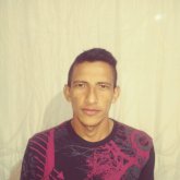 Operario de planta. Mujeres sercanas de