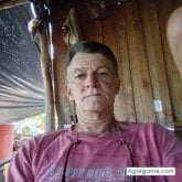 Busco pareja. Una mujer soltera
Chica