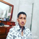 Trabajo. Busco pareja. Chicas. Tranquilo