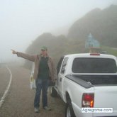 Guzerat chico soltero en San Cristóbal