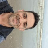 Asesor comercial. Busco conocer gente.