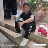 Asesor en ventas. Busco pareja. Chicas