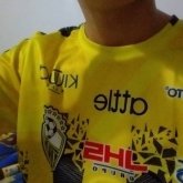 Busco chatear. Mujeres. Alegre y