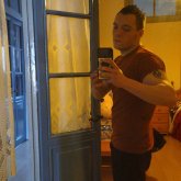 Busco conocer gente. Mujeres de entre 23