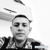 Escolta. Busco hacer amistades. Conocer