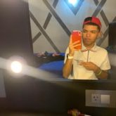 Encargado. Busco conocer gente. Lo que