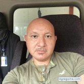 Construcion. Busco hacer amistades.