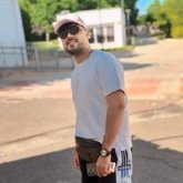 Tengo 26 soy de alcazqr. Quiero verte.