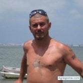 Encuentra Hombres solteros en Churriana