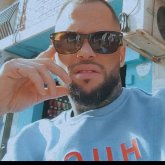 Busco ligar. Estoy buscando una chica