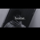 Soy un chico alto blanco
Con ojos