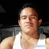 Busco chatear. Chicas. Chaparro moreno