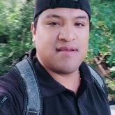 Oficial. Busco pareja. Chicas.