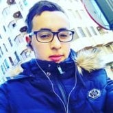 Trabajador. Estoy aquí buscando novia.