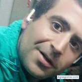 Paro. Busco hacer amistades.