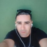 Divertirme, pasarla bien. Soy alto.