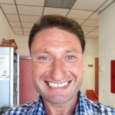 Busco una mujer inteligente y optimista.