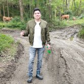 Busco pareja. Chicas. Alegre, aventurero