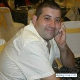 Busco chatear. Amistad y lo que surga.