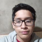 Nada. Busco ligar. Gente y ligar.