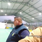 Profesional. Busco conocer gente.