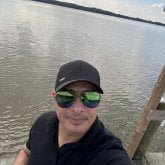 Busco ligar. Busco amistades femeninas.