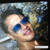 Busco pareja. Pareja. Hombre con