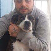 Rubia ,morena gordiflaca. Chico joven