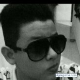 Estudió. Busco conocer gente. Chicas.