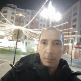 Hombres, serio, agradable, amoroso.