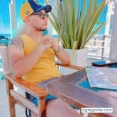 Busco pareja. Alguien por gesell?