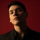 Amistad o algo más si es posible.