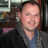 Soy un hombre guapo con amor y cariño,