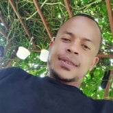 Busco pareja. Buscó mujer para pasarla