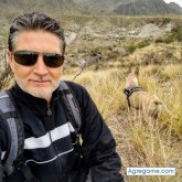Busco: Busco conocer una compañera y ver hasta donde