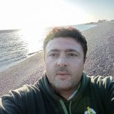 Una mujer para charlar, comer algo ,