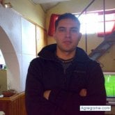 Encuentra Hombres solteros en Villa Paranacito
